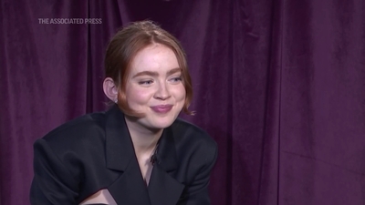 2022-12-14_-_AP_Breakthrough_Entertainer_Sadie_Sink_mp412098.jpg