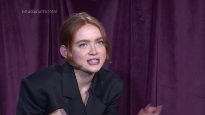 2022-12-14_-_AP_Breakthrough_Entertainer_Sadie_Sink_mp412100.jpg