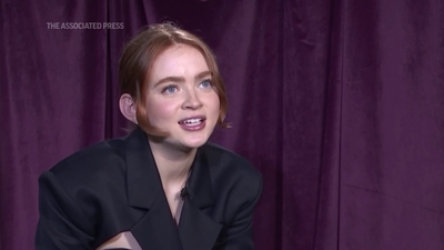 2022-12-14_-_AP_Breakthrough_Entertainer_Sadie_Sink_mp412101.jpg