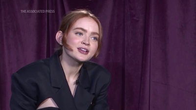 2022-12-14_-_AP_Breakthrough_Entertainer_Sadie_Sink_mp412103.jpg