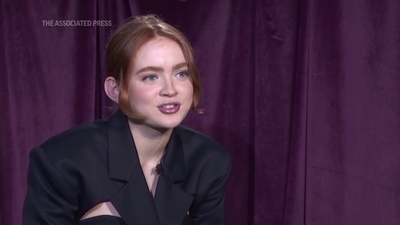 2022-12-14_-_AP_Breakthrough_Entertainer_Sadie_Sink_mp412108.jpg
