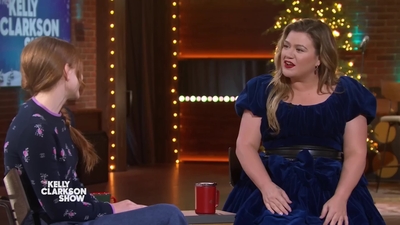 2022-12-15_-_The_Kelly_Clarkson_Show_1_mp412315.jpg