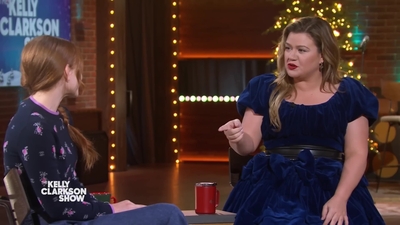 2022-12-15_-_The_Kelly_Clarkson_Show_1_mp412316.jpg