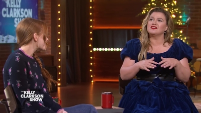 2022-12-15_-_The_Kelly_Clarkson_Show_1_mp412382.jpg