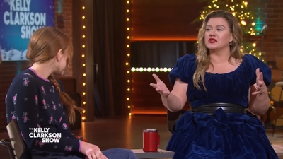 2022-12-15_-_The_Kelly_Clarkson_Show_1_mp412384.jpg