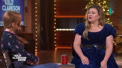 2022-12-15_-_The_Kelly_Clarkson_Show_1_mp412444.jpg