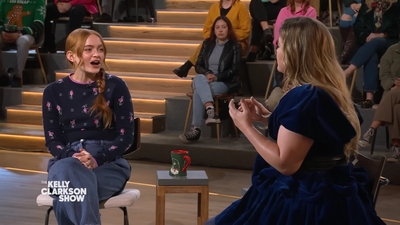 2022-12-15_-_The_Kelly_Clarkson_Show_1_mp412454.jpg