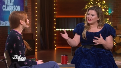2022-12-15_-_The_Kelly_Clarkson_Show_1_mp412483.jpg