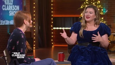 2022-12-15_-_The_Kelly_Clarkson_Show_1_mp412484.jpg