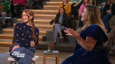 2022-12-15_-_The_Kelly_Clarkson_Show_2_mp412997.jpg