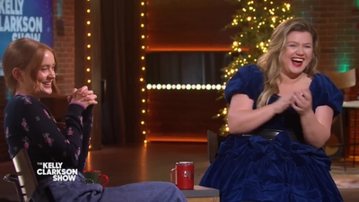 2022-12-15_-_The_Kelly_Clarkson_Show_2_mp413205.jpg