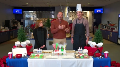 2022-12-22_-_Eli_s_Extras_-_Taylor_Swift_Music_Video_and_Holiday_Cookie_Bake_Off_mp42248.jpg