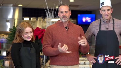 2022-12-22_-_Eli_s_Extras_-_Taylor_Swift_Music_Video_and_Holiday_Cookie_Bake_Off_mp42260.jpg