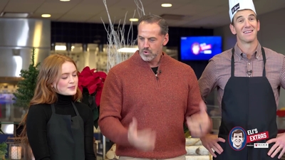 2022-12-22_-_Eli_s_Extras_-_Taylor_Swift_Music_Video_and_Holiday_Cookie_Bake_Off_mp42262.jpg