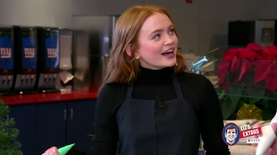 2022-12-22_-_Eli_s_Extras_-_Taylor_Swift_Music_Video_and_Holiday_Cookie_Bake_Off_mp42291.jpg