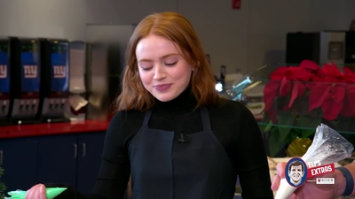 2022-12-22_-_Eli_s_Extras_-_Taylor_Swift_Music_Video_and_Holiday_Cookie_Bake_Off_mp42292.jpg