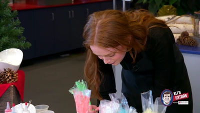 2022-12-22_-_Eli_s_Extras_-_Taylor_Swift_Music_Video_and_Holiday_Cookie_Bake_Off_mp42307.jpg