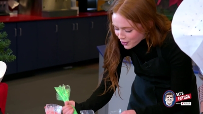 2022-12-22_-_Eli_s_Extras_-_Taylor_Swift_Music_Video_and_Holiday_Cookie_Bake_Off_mp42314.jpg
