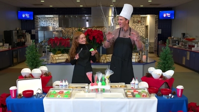 2022-12-22_-_Eli_s_Extras_-_Taylor_Swift_Music_Video_and_Holiday_Cookie_Bake_Off_mp42361.jpg