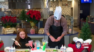 2022-12-22_-_Eli_s_Extras_-_Taylor_Swift_Music_Video_and_Holiday_Cookie_Bake_Off_mp42371.jpg