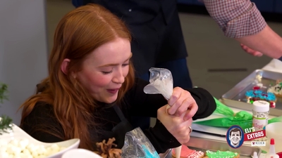 2022-12-22_-_Eli_s_Extras_-_Taylor_Swift_Music_Video_and_Holiday_Cookie_Bake_Off_mp42392.jpg