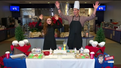 2022-12-22_-_Eli_s_Extras_-_Taylor_Swift_Music_Video_and_Holiday_Cookie_Bake_Off_mp42402.jpg