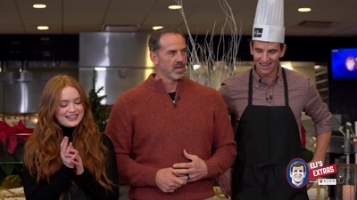 2022-12-22_-_Eli_s_Extras_-_Taylor_Swift_Music_Video_and_Holiday_Cookie_Bake_Off_mp42535.jpg
