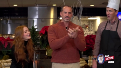 2022-12-22_-_Eli_s_Extras_-_Taylor_Swift_Music_Video_and_Holiday_Cookie_Bake_Off_mp42575.jpg
