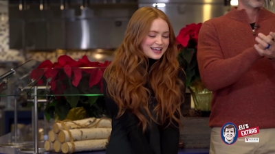 2022-12-22_-_Eli_s_Extras_-_Taylor_Swift_Music_Video_and_Holiday_Cookie_Bake_Off_mp42577.jpg