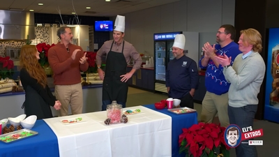 2022-12-22_-_Eli_s_Extras_-_Taylor_Swift_Music_Video_and_Holiday_Cookie_Bake_Off_mp42578.jpg