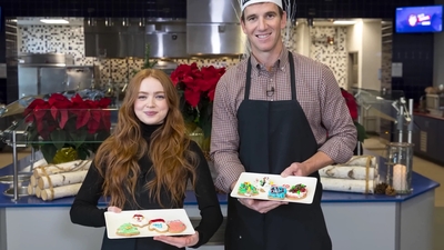 2022-12-22_-_Eli_s_Extras_-_Taylor_Swift_Music_Video_and_Holiday_Cookie_Bake_Off_mp42584.jpg