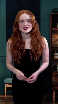 2023-01-13_-_The_Tonight_Show_Starring_Jimmy_Fallon_-_Sadie_Finn_mp45140.jpg