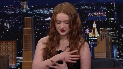 2023-01-13_-_The_Tonight_Show_Starring_Jimmy_Fallon_1_mp40412.jpg