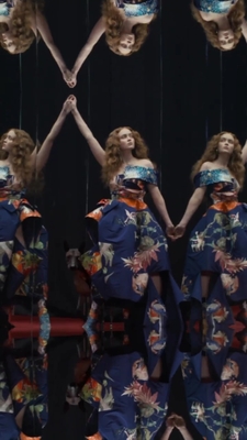 2023-02-16_-_Jonas_Akerlund_for_Alexander_McQueen_SpringSummer_2023_campaign_mp40020.jpg