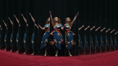 Screenshot_2023-02-23_at_09-33-21_Sadie_Mirrors_15_sec_16x9_2023-01-31_mp4_from_Jonas_Akerlund_Film_on_Vimeo.png