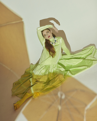 GREEN_285429.jpg