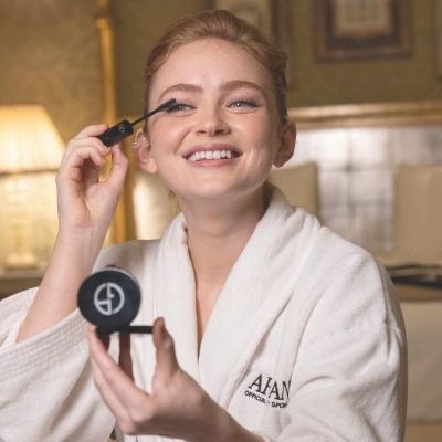 VFF-2023-Armani-beauty-Sadie-Sink-packshot4.jpg